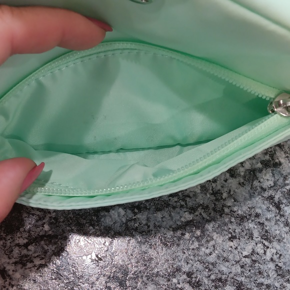 Go Getter Pouch Mini Lululemon Bag - Picture 11 of 17